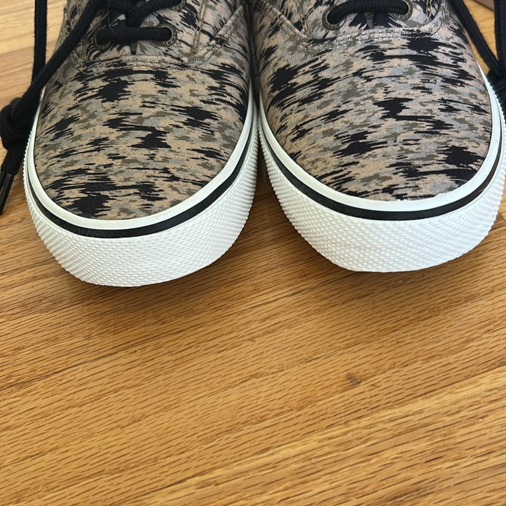 Sperry Camo Shoes - Picture 6 of 10